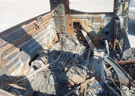 2024 Toyota Tundra Hybrid 1794 Edition из США, поврежденный, VIN 5TFMC5DB4RX051233